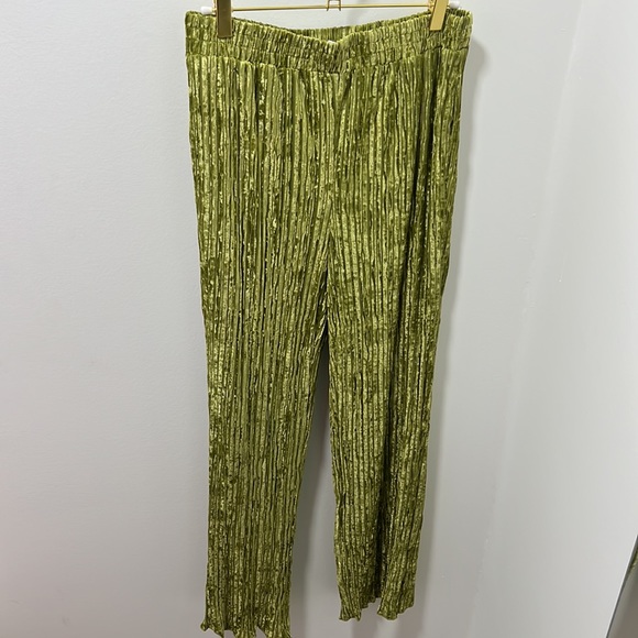 Green set - Picture 3 of 3